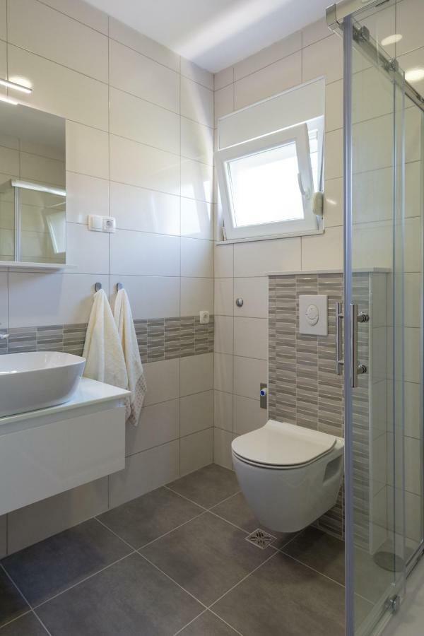 Villa Apartments Duje Kaštela Zewnętrze zdjęcie