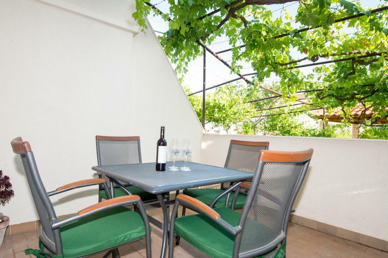 Villa Apartments Duje Kaštela Zewnętrze zdjęcie