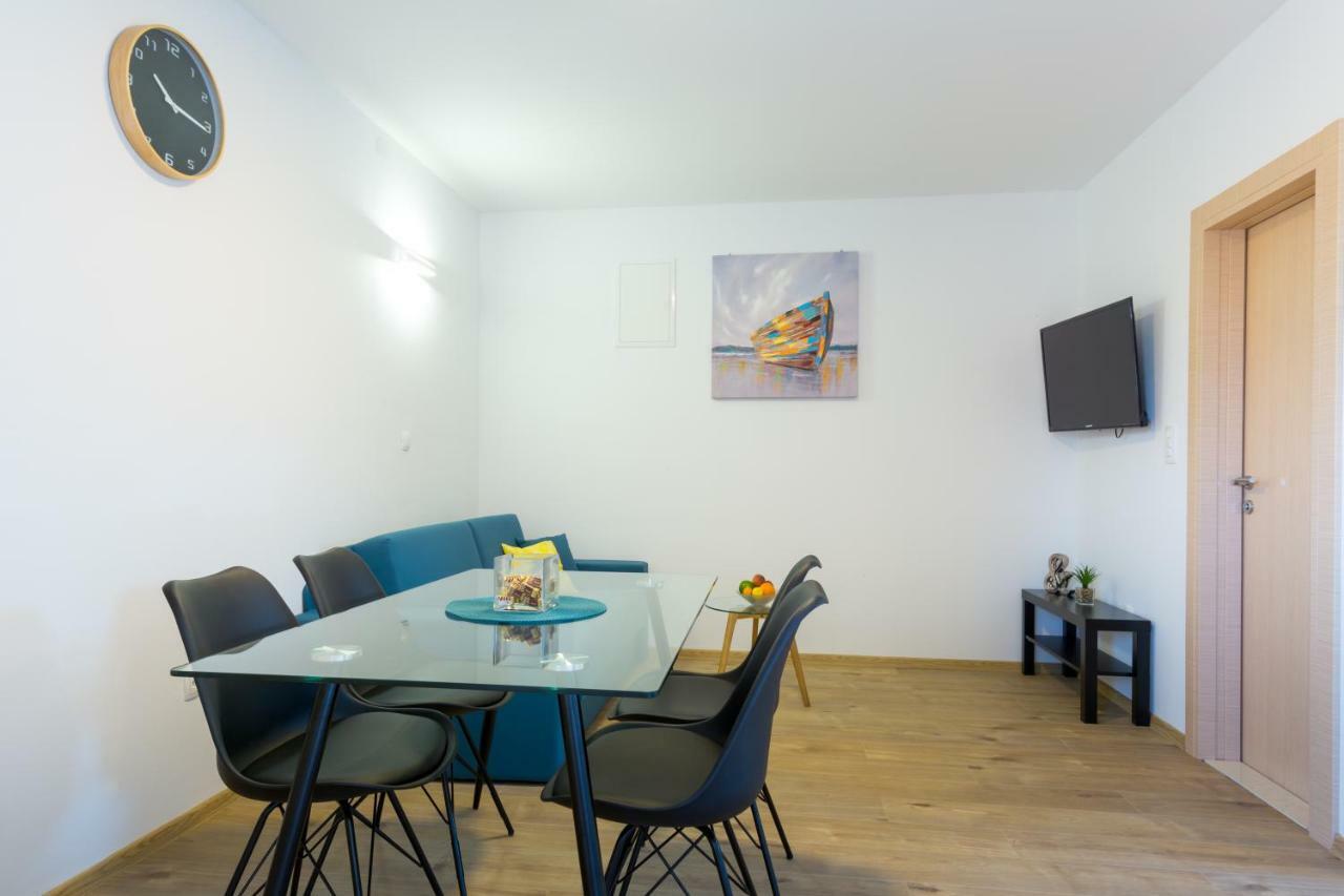 Villa Apartments Duje Kaštela Zewnętrze zdjęcie