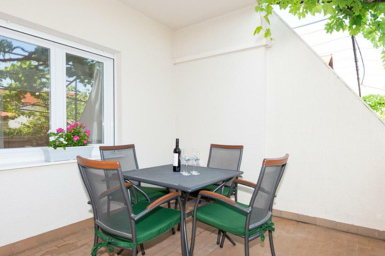 Villa Apartments Duje Kaštela Zewnętrze zdjęcie