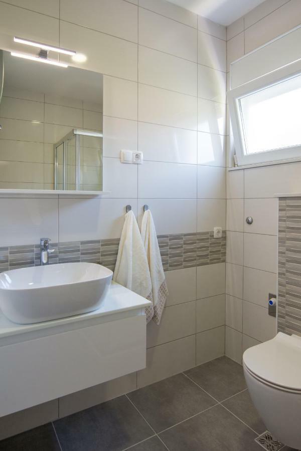 Villa Apartments Duje Kaštela Zewnętrze zdjęcie