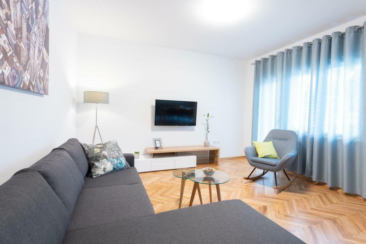 Villa Apartments Duje Kaštela Zewnętrze zdjęcie