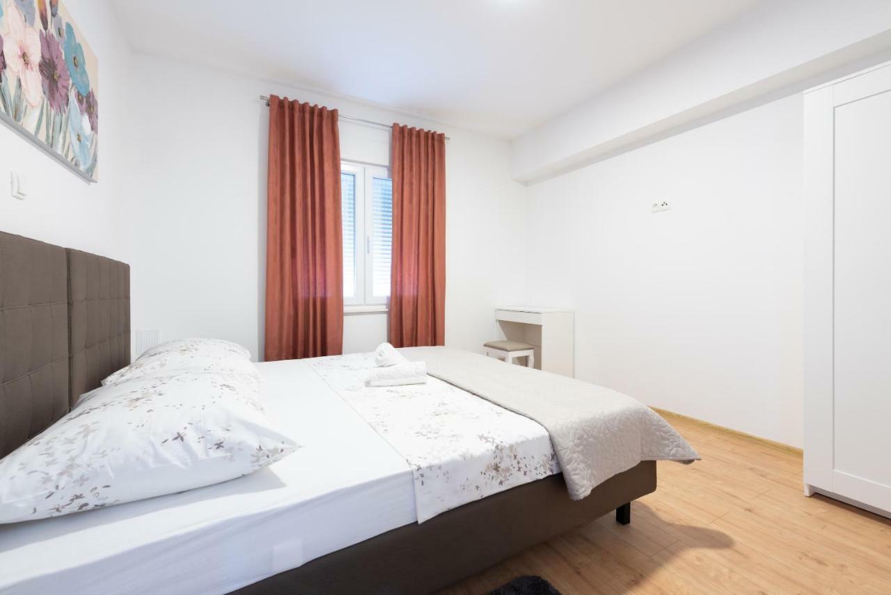 Villa Apartments Duje Kaštela Zewnętrze zdjęcie