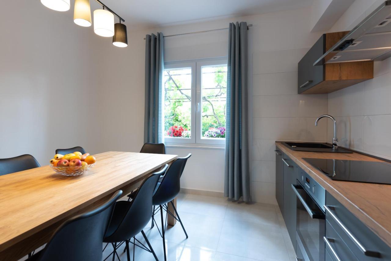 Villa Apartments Duje Kaštela Zewnętrze zdjęcie